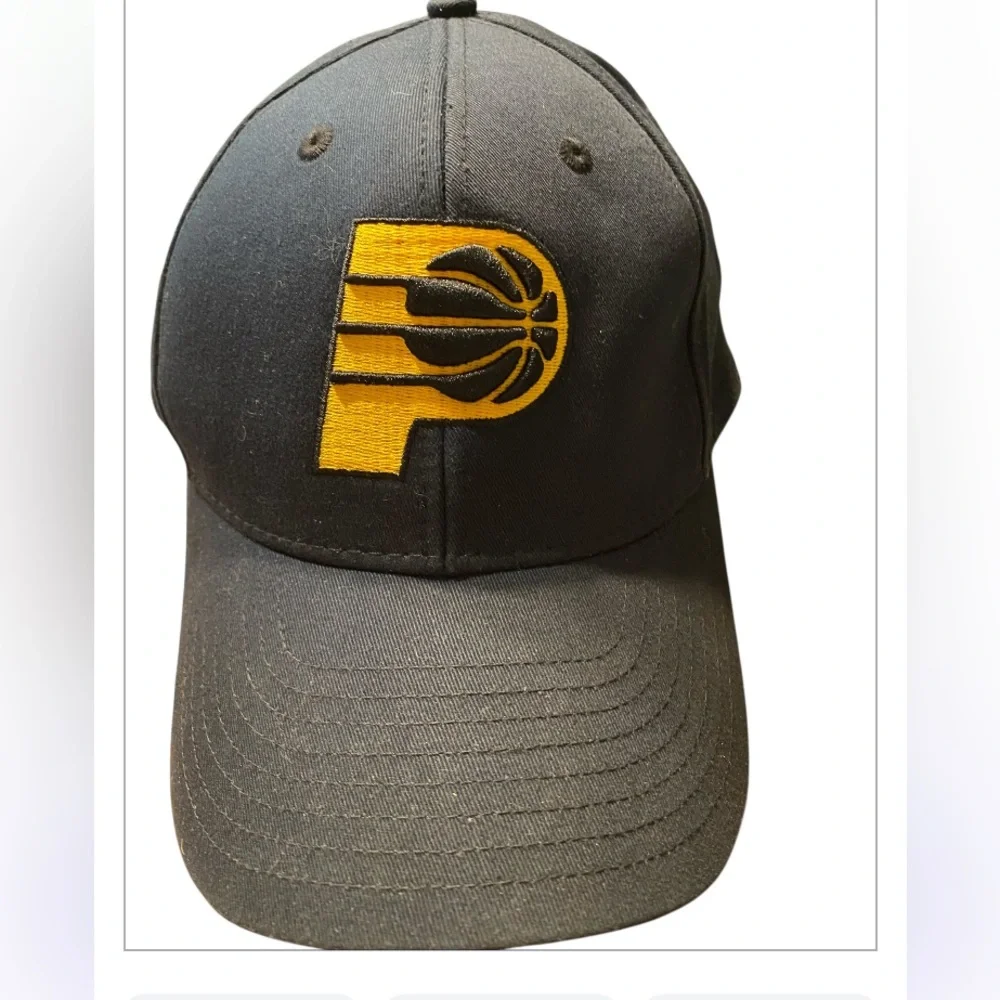 Indiana Pacers Black & Yellow Basketball Logo Cap. Fitted. Size Small (fits big)
